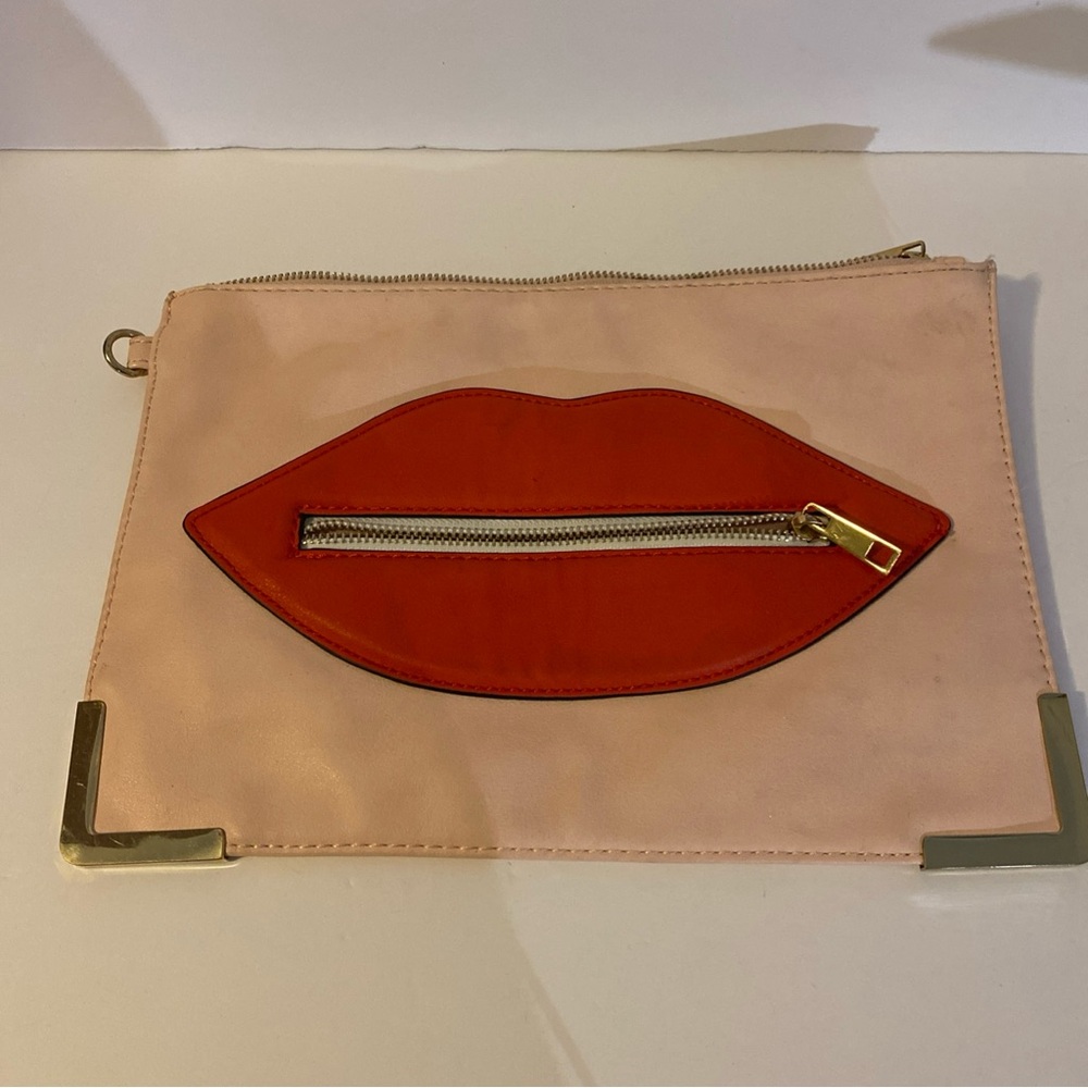 Aldo Quirky Kitsch Pastel pink & Red lips mouth Clutch bag No Strap